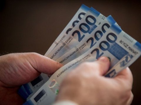 Gələn il maaşlardan gəlir vergisi tutulacaq - EKSPERT
