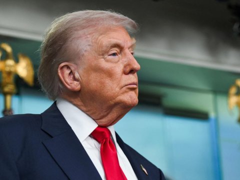 Tramp Ukraynaya hərbi yardım paketini təsdiqlədi