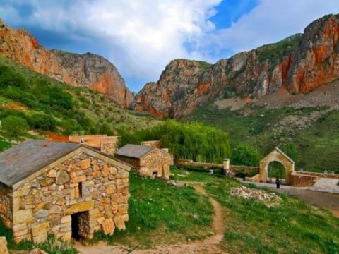 &ldquo;Bir Elin Manifesti&rdquo; - Dumanda itmiş izlər