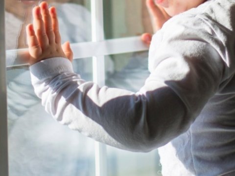 Naxçıvanda 5 yaşlı uşaq&nbsp;eyvandan yıxıldı