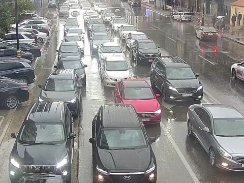 21 küçədə tıxac var - SİYAHI