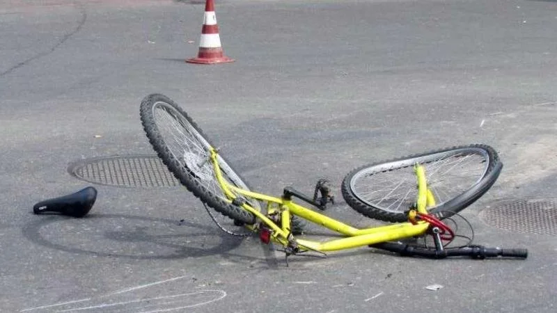 Velosipedçini maşın vuraraq öldürüb