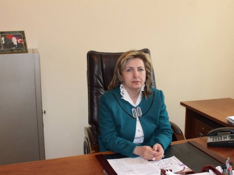 Məktəbdə pul yığdığı iddia edilən məktəb direktorunun səs yazısı ARAŞDIRILIR