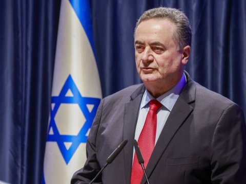 Savunma Bakanı onu tehdit etti: “Senin de vaktin gelecek!”