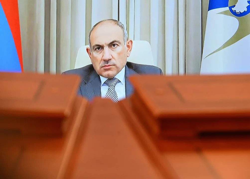 Uşaqlar Ağrı dağının Ermənistanda olmadığını bilmirlər - Paşinyan