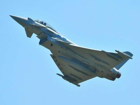 Britaniya qırıcıları Polşa səmasında