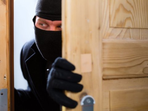 Bakıda oğurluq edən gənclər SAXLANILDI