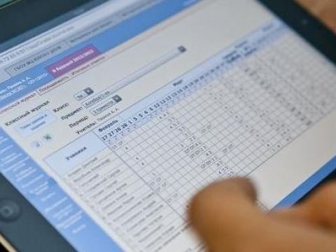 Təhsildə “kağızsız dövr” - müəllimlərin iş yükü azalacaq?