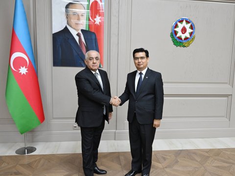 Əli Əsədov Laosun Baş prokuroru ilə görüşdü