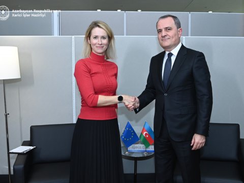 Ceyhun Bayramov Kallasla bir arada