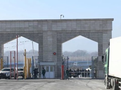 Quru sərhədləri niyə açılmadı?