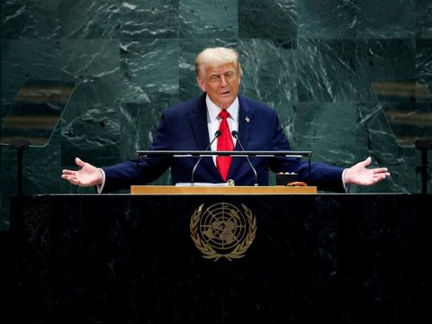 Tramp Bakı və İrəvan arasındakı sülhdən danışdı