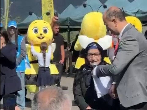 113 yaşlı kəlbəcərli Bal festivalında - VİDEO