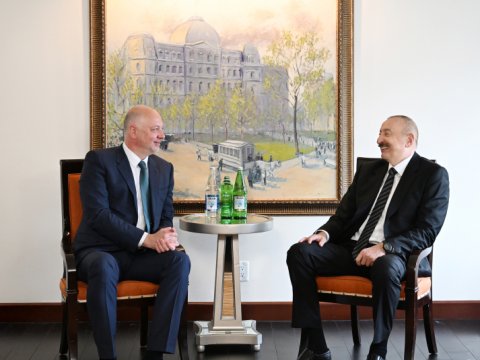 İlham Əliyev Baş nazirlə görüşdü&nbsp;