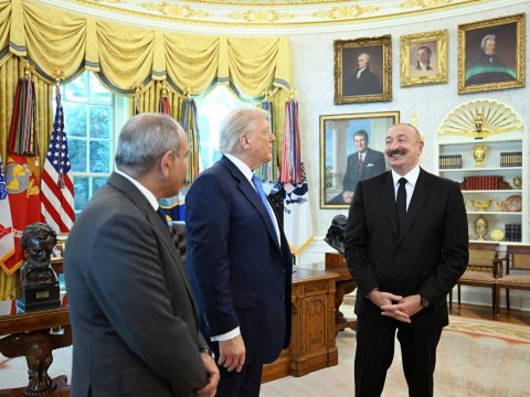 Tramp oyun qaydalarını dəyişdi - Bakı regionun əsas güc mərkəzidir