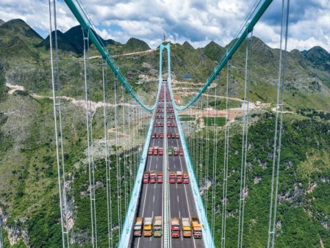 Dünyanın ən hündür körpüsü istifadəyə veriləcək