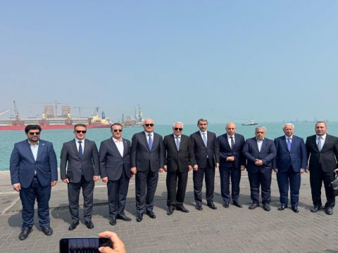 Şahin Mustafayev Bəndər Abbas limanında