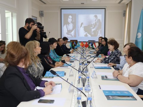 Türk irsi dünya arenasında - Bakıda dəyirmi masa