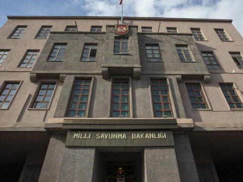 Türkiyə Milli Müdafiə Nazirliyində Vətən müharibəsi şəhidlərinin xatirəsi anılıb