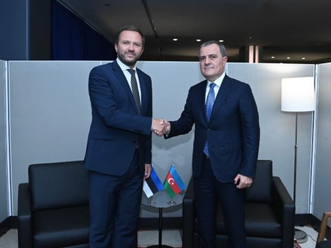 Ceyhun Bayramov həmkarı ilə danışıqlar apardı