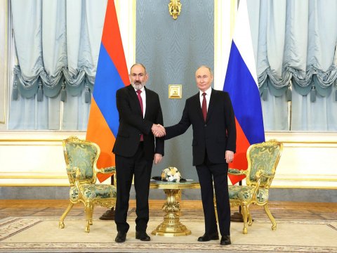 Putin Paşinyan\'la görüştü