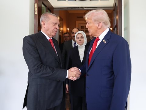 Переводчица Эрдогана в хиджабе – Дочь скандального депутата КТО ОНА...