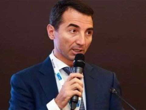 Adnan Əhmədzadənin BƏƏ-dəki aktivləri bu şəxsə keçir