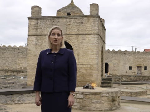 Yeni diplomat Azərbaycanla tanışlıq üçün Atəşgaha getdi