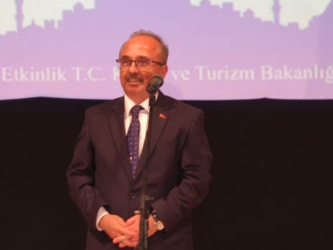 Türk dünyasının bir-birini tanımağa böyük ehtiyacı var - Birol Akgün
