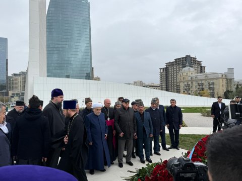 Dini konfessiyaların rəhbərləri Zəfər parkını ziyarət ediblər