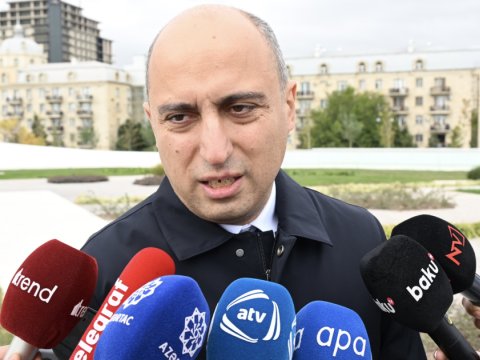 Nazirdən dərs vəsaitlərini pulnan satan müəllimlərə XƏBƏRDARLIQ