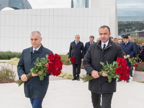 Əli Nağıyev və Orxan Sultanov Zəfər parkında