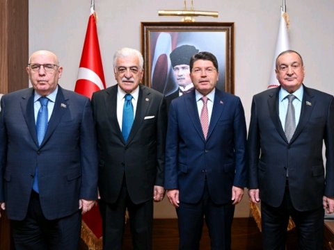 Türkiyə nazirindən Azərbaycan deputatları ilə bağlı paylaşım