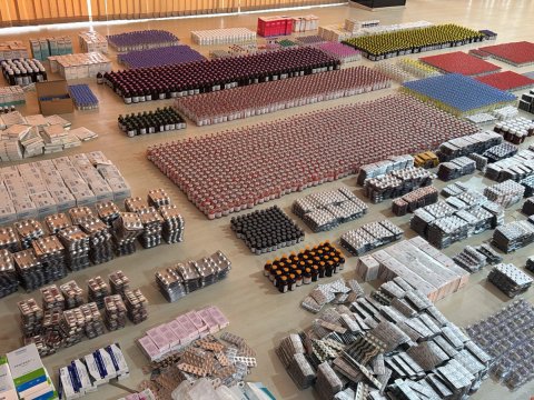 Bu qədər dərmanı ölkəyə qanunsuz keçirmək istədi - FOTOLAR