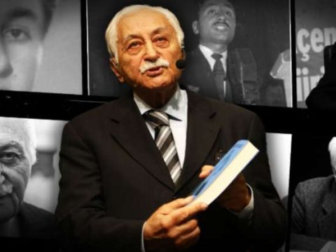 Şair Yavuz Bülent Bakiler vəfat etdi