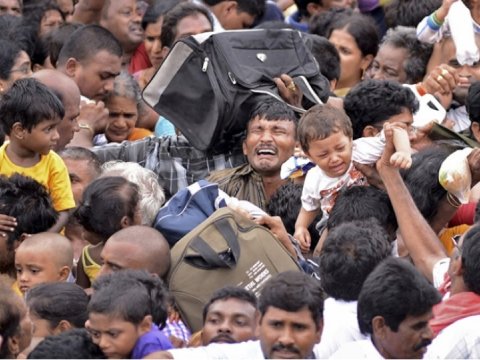 Hindistanda izdiham: Ölənlərin sayı 40-a çatdı