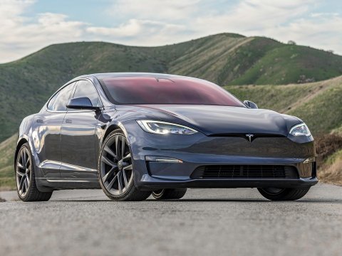 Tesla sürücülərinə ŞAD XƏBƏR