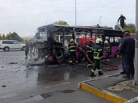 Sumqayıtda avtobus yandı