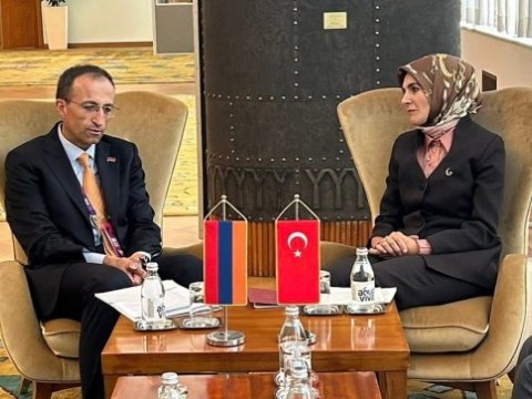 Ermənstan və Türkiyə nazirləri görüşdülər