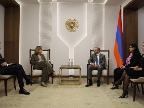 Qriqoryan ABŞ səfiri ilə 8 avqust Memorandumunu müzakirə etdi
