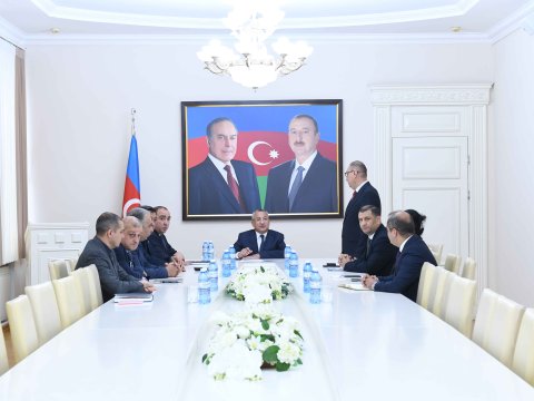 Rövşən Rzayev İctimai Şuranın üzvləri ilə görüşdü -&nbsp;FOTOLAR