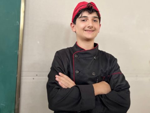 Azərbaycanda 14 yaşlı tələbə - FOTO