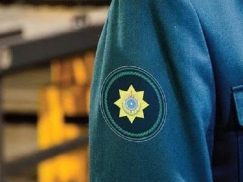 Gömrük Komitəsinin iki əməkdaşı həbs edildi