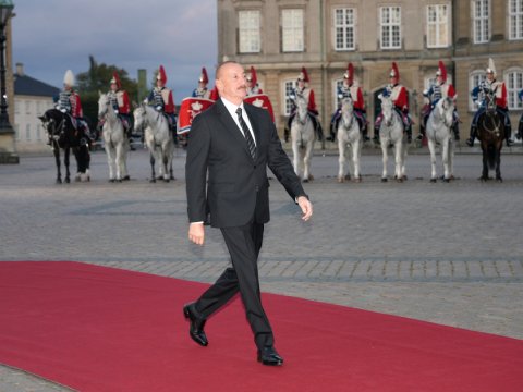 İlham Əliyev Zirvə toplantısının açılışında - FOTOLAR