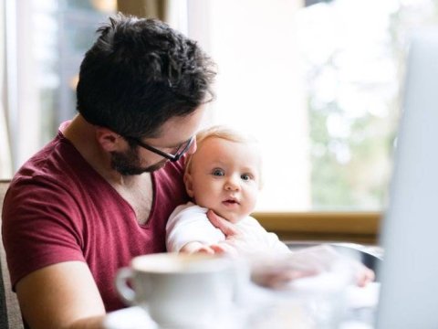 Ödənişli atalıq məzuniyyətinə niyə zərurət yaranıb?