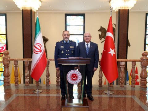 Türkiyə və İran müdafiə nazirləri görüşdü 