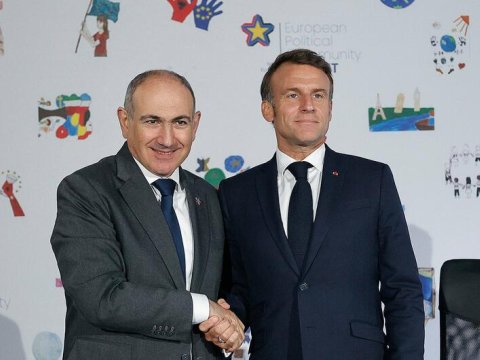 Paşinyan Makron\'la Zengezur koridorunu müzakere etti