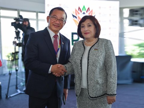 Spiker Milton Diklə görüşüb - FOTO