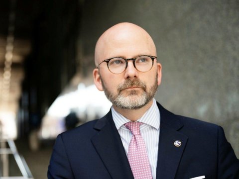 Avropa Parlamentində hicab qadağan edilsin! - Deputatdan TƏKLİF