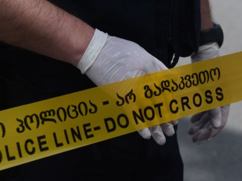 Tbilisidə ailə faciəsi - Ata-ana və övladları binadan yıxılıb öldü